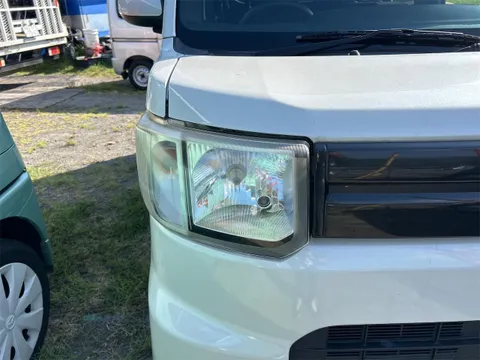 Toyota Pixis Mega