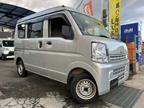 Mitsubishi Minicab Van