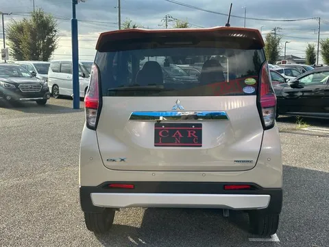Mitsubishi eK X