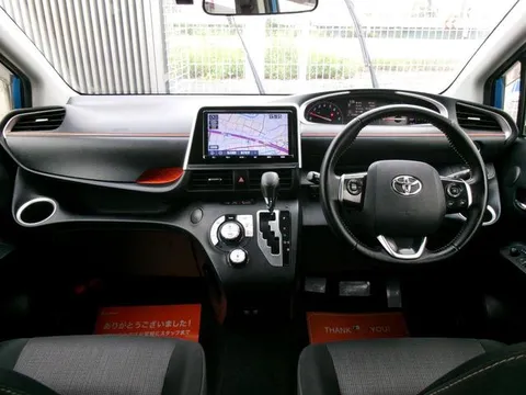 Toyota Sienta