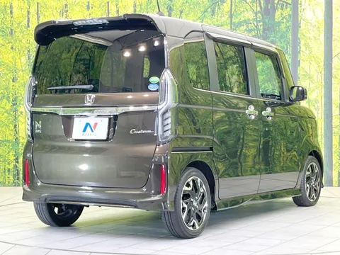 Honda N-BOX Custom