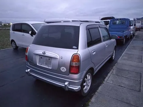 Daihatsu Mira Gino