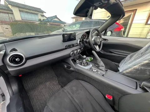 Mazda MX-5 (Roadster)