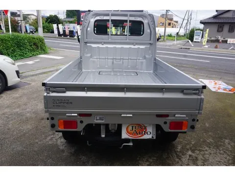Nissan Clipper Truck