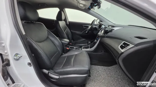 Hyundai Elantra (Avante)