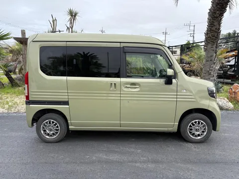 Honda N-VAN Plus Style