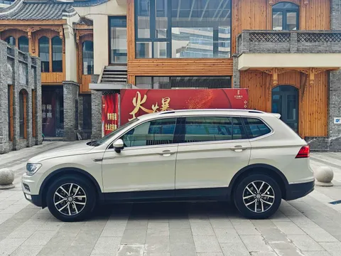 Volkswagen Tiguan L
