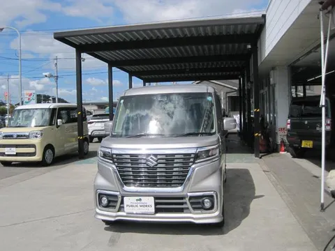 Suzuki Spacia Custom