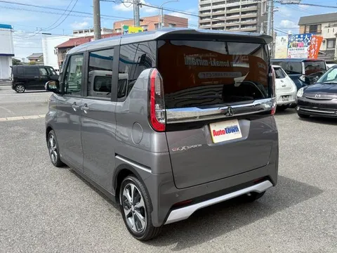 Mitsubishi eK X Space