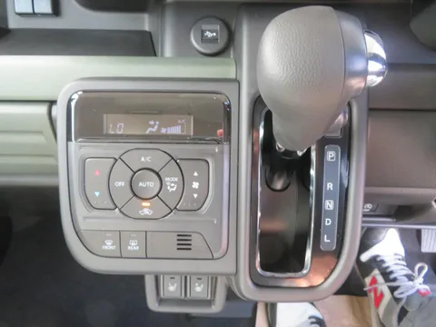 Suzuki Spacia Gear