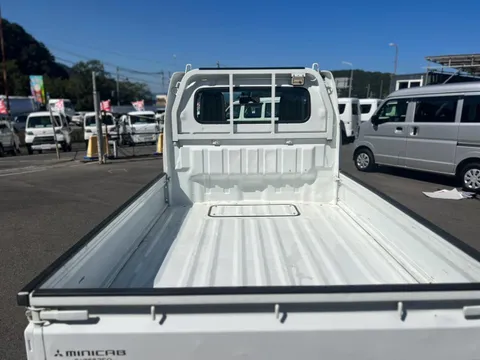 Mitsubishi Minicab Truck
