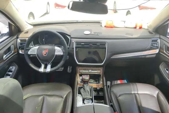 Roewe RX8