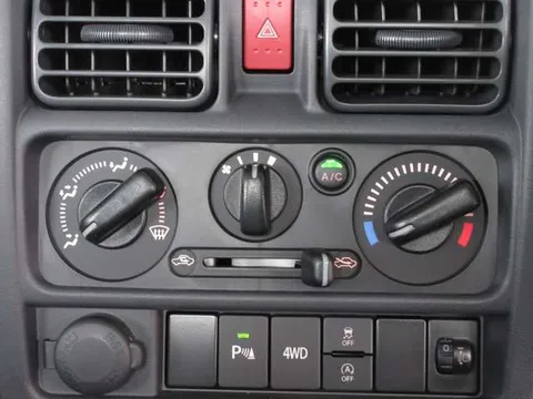 Nissan Clipper Truck