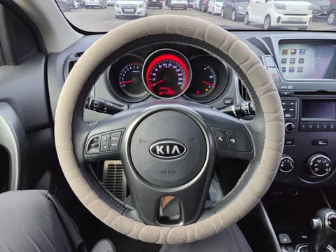Kia Cerato (Forte)