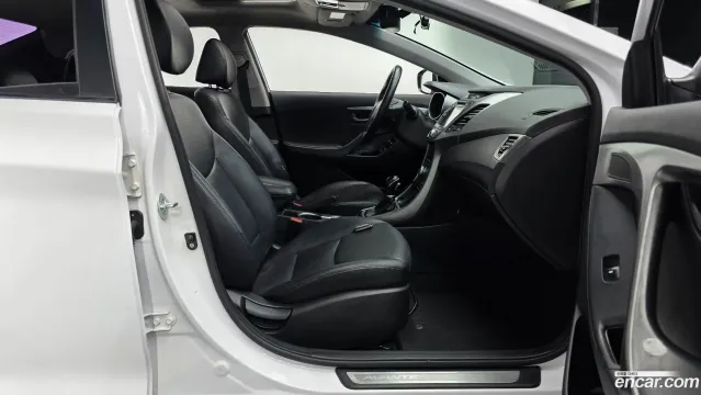 Hyundai Elantra (Avante)
