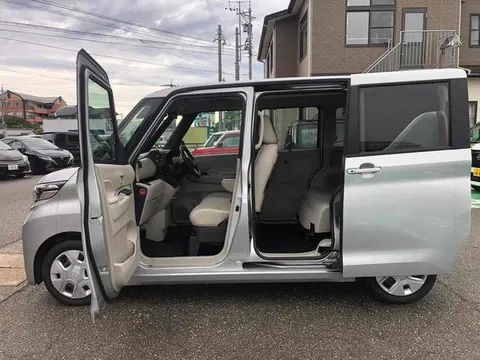 Mitsubishi eK Space