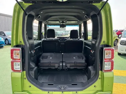 Toyota Pixis Mega