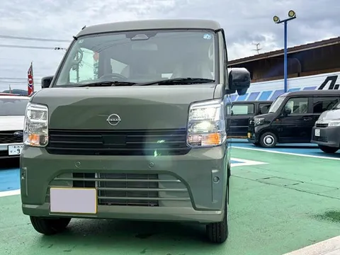 Nissan Clipper Van