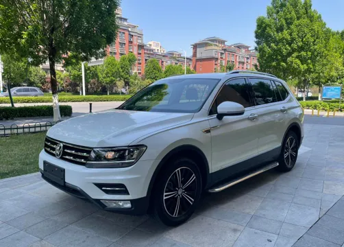 Volkswagen Tiguan L
