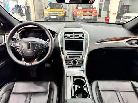Lincoln MKZ