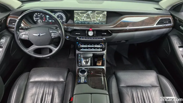 Genesis G90 (EQ900)