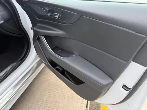 Jaguar XEL