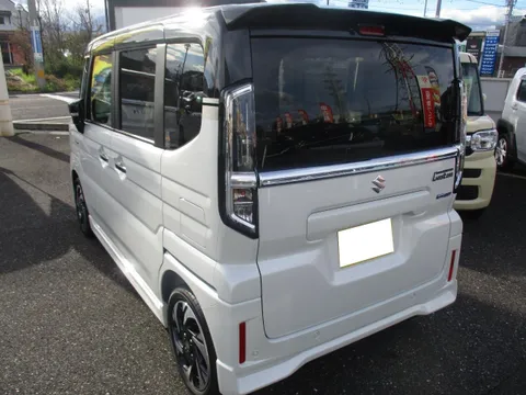 Suzuki Spacia Custom