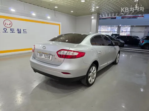 Renault SM3