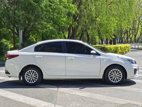 Kia K2