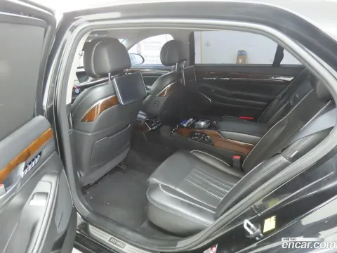 Genesis G90 (EQ900)