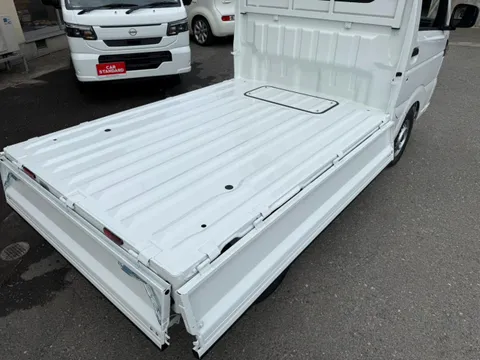 Nissan Clipper Truck