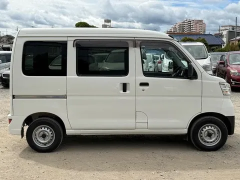 Daihatsu Hijet Cargo