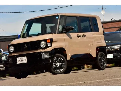 Mitsubishi Delica Mini