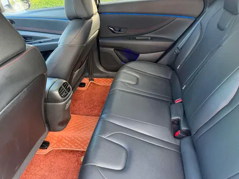 Hyundai Elantra (Avante)