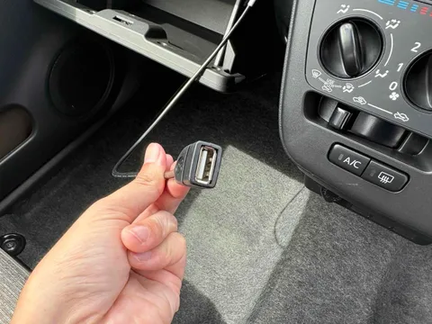 Daihatsu Mira Tocot