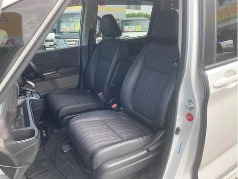 Honda Freed Plus