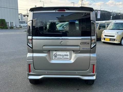 Suzuki Spacia Custom