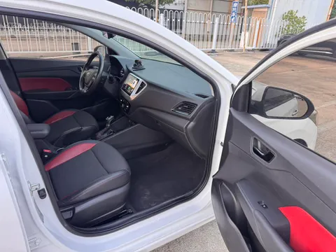 Hyundai Verna