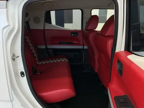 Honda N-BOX Slash