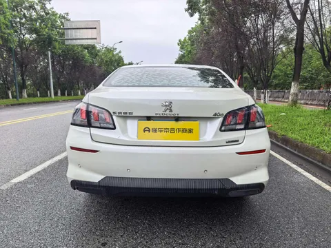 Peugeot 408