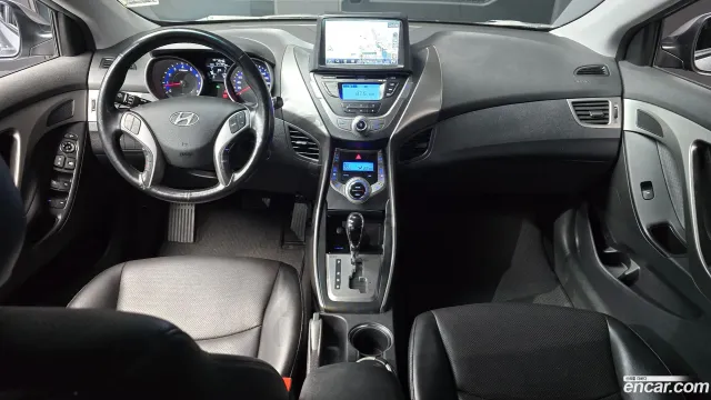 Hyundai Elantra (Avante)