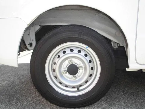 Mitsubishi Minicab Van
