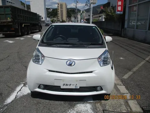 Toyota iQ