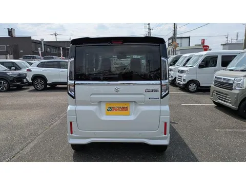 Suzuki Spacia Custom