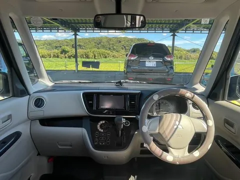 Mitsubishi eK Space