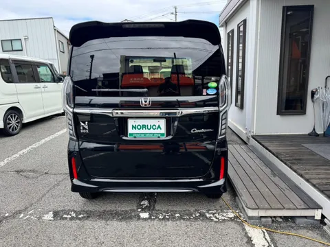 Honda N-BOX Custom