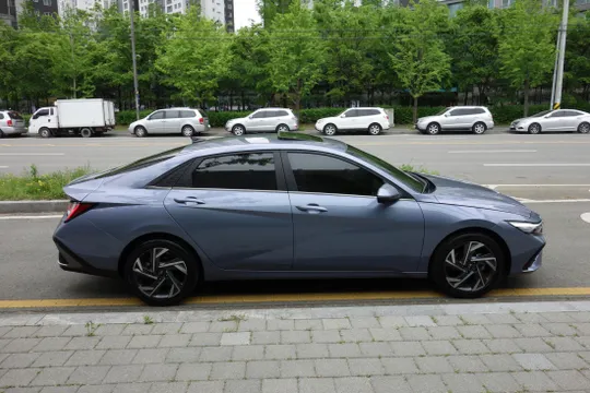 Hyundai Elantra (Avante)