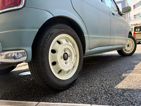 Daihatsu Mira Gino
