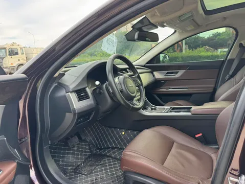 Jaguar XFL