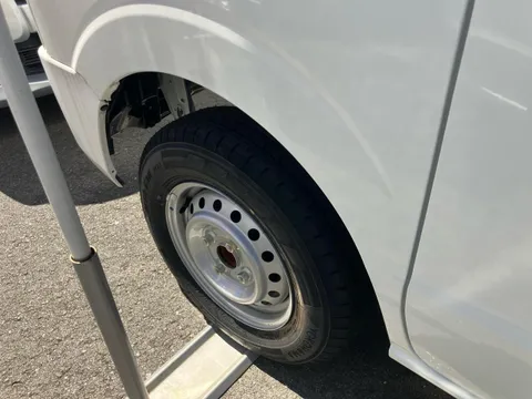 Mitsubishi Minicab Van